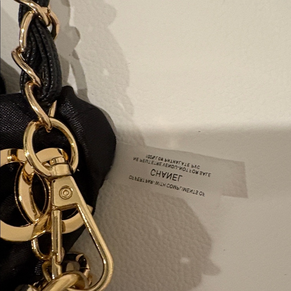 New 💘 CHANEL Beauty Cosmetic Black & Gold Shoulder Bag Vegan Leather Crossbody - Picture 12 of 17